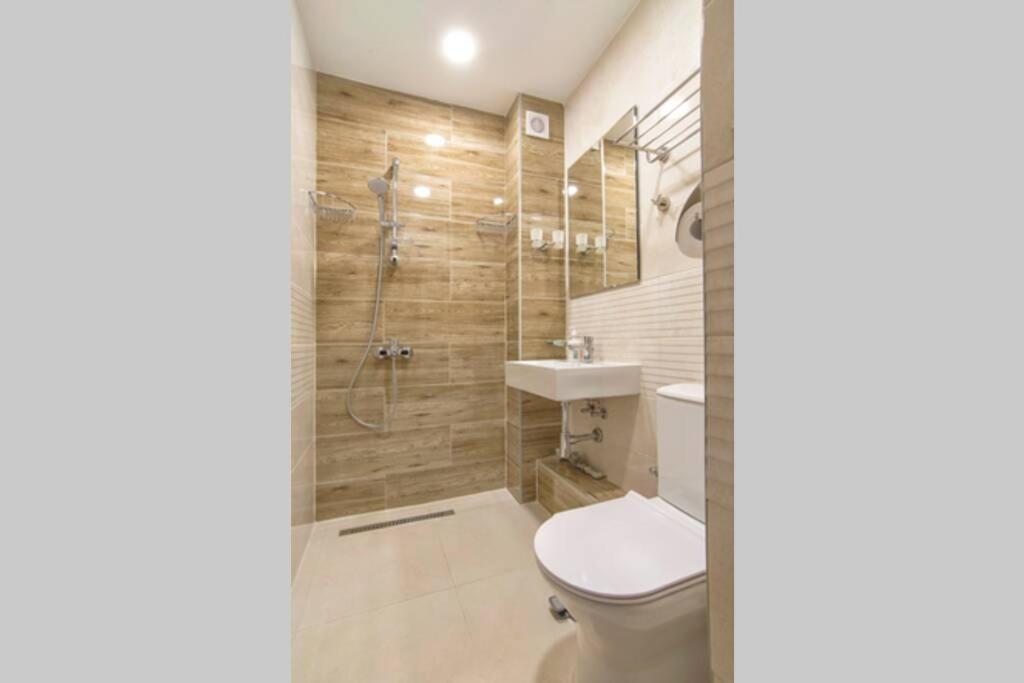 Elegant & Stylish 2 Bedroom Apartment Sofia